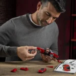 Set de construcții pentru copii Hot Wheels Maserati MC20 1:32 – Supercar italian Mattel Brick Shop Speed Series, 250 piese - imagine 5